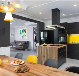 5 bedroom villa with pool near Pula, sleeps 10-12